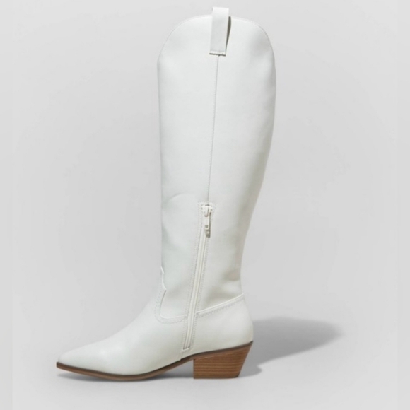 Universal Thread White Ankle Boots - Picture 2 of 4